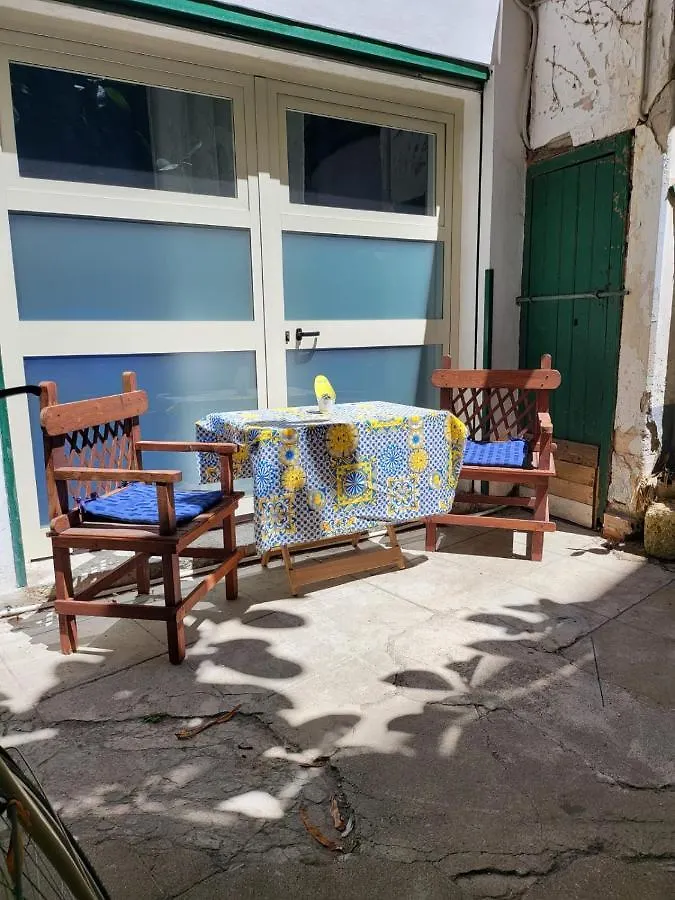 Apartament San Basilio Palermo 0*,